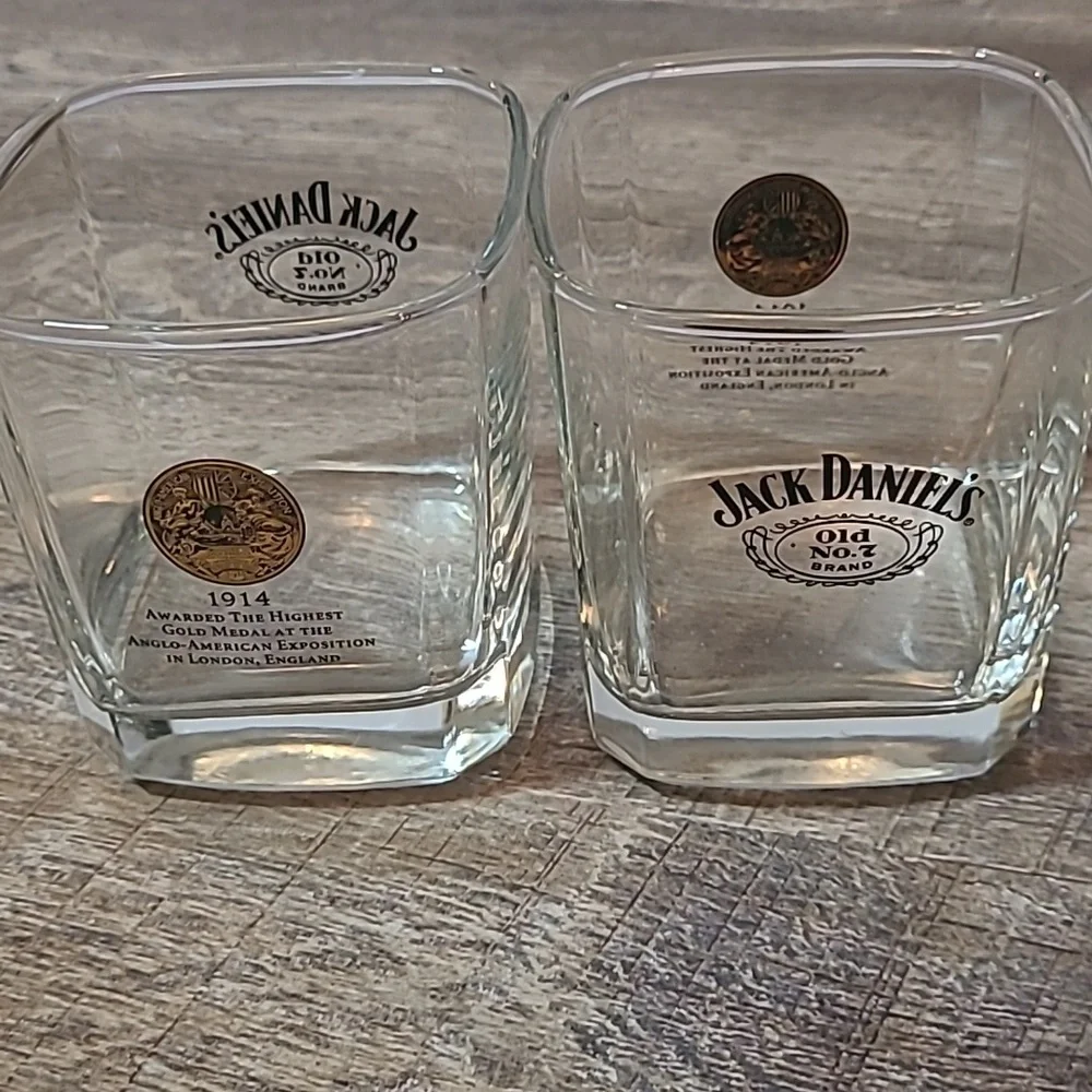 Jack Daniels Square Whiskey Glasses Set Of 4 - Gold Medal Awards Old No7 Brand